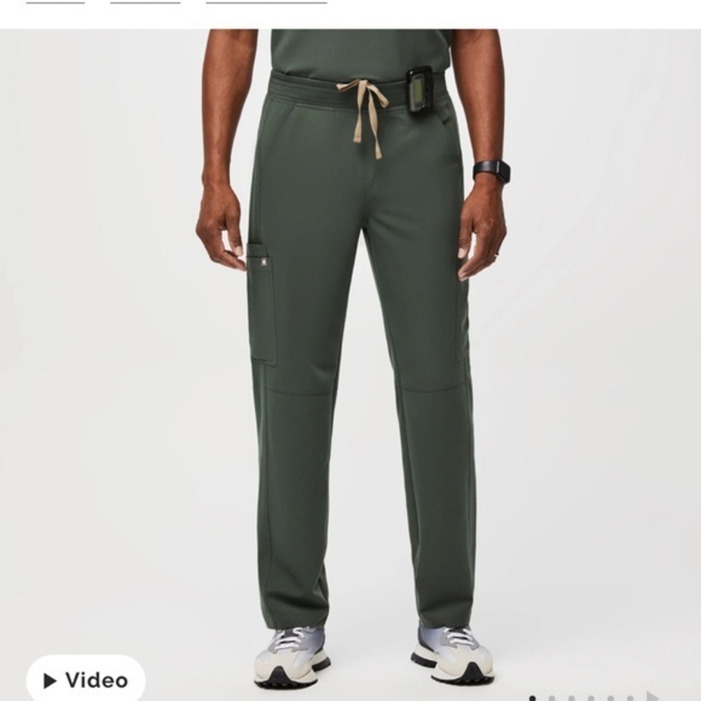 FIGS Axim Cargo Scrub Pants Mens XL green